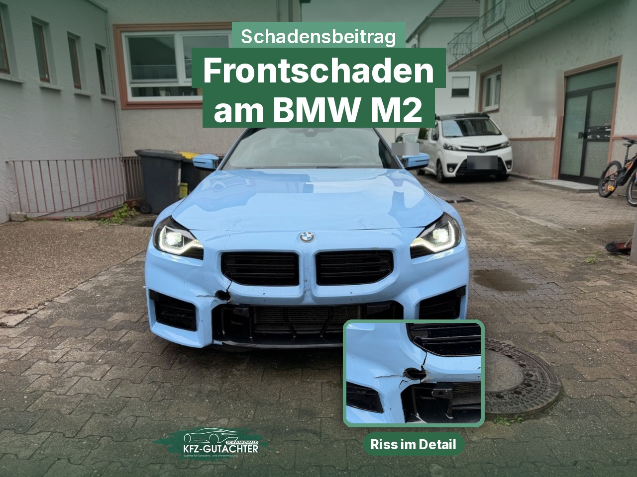 Schadensbeitrag: BMW M2 von vorn mit Frontschaden, eingeblendet der Riss im Stoßfänger im Detail