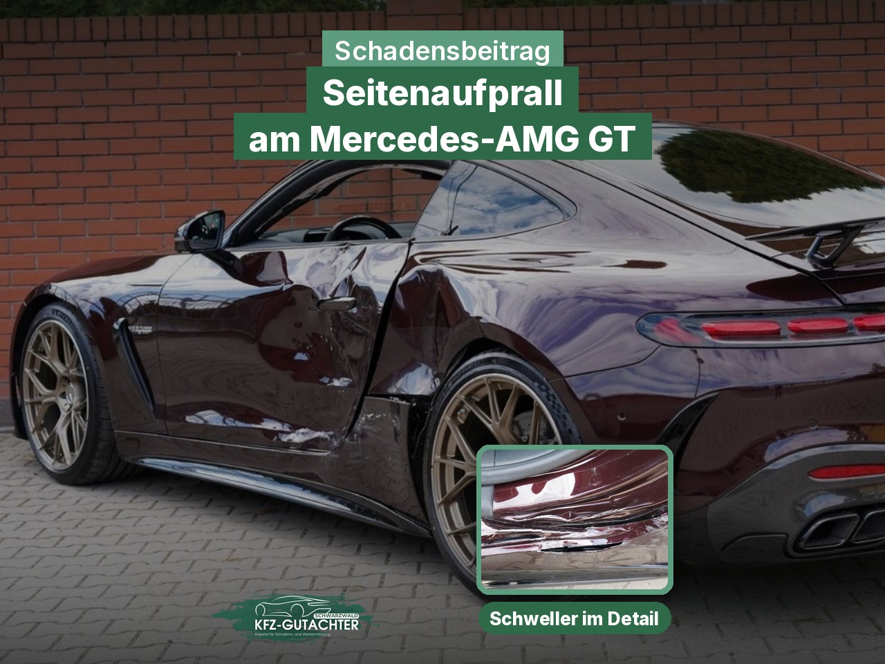 Schadensbeitrag: Mercedes-AMG GT von schräg hinten nach einem Seitenaufprall, eingeblendet der Schweller im Detail